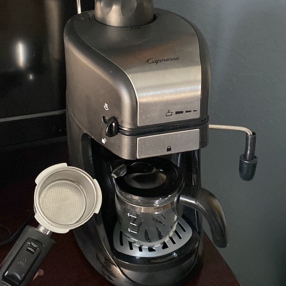New never use espresso machine by Capresso. - Picture 2 of 4